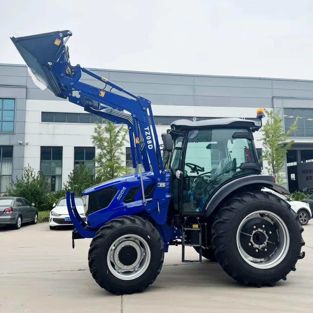 TD 1004 Tractor image
