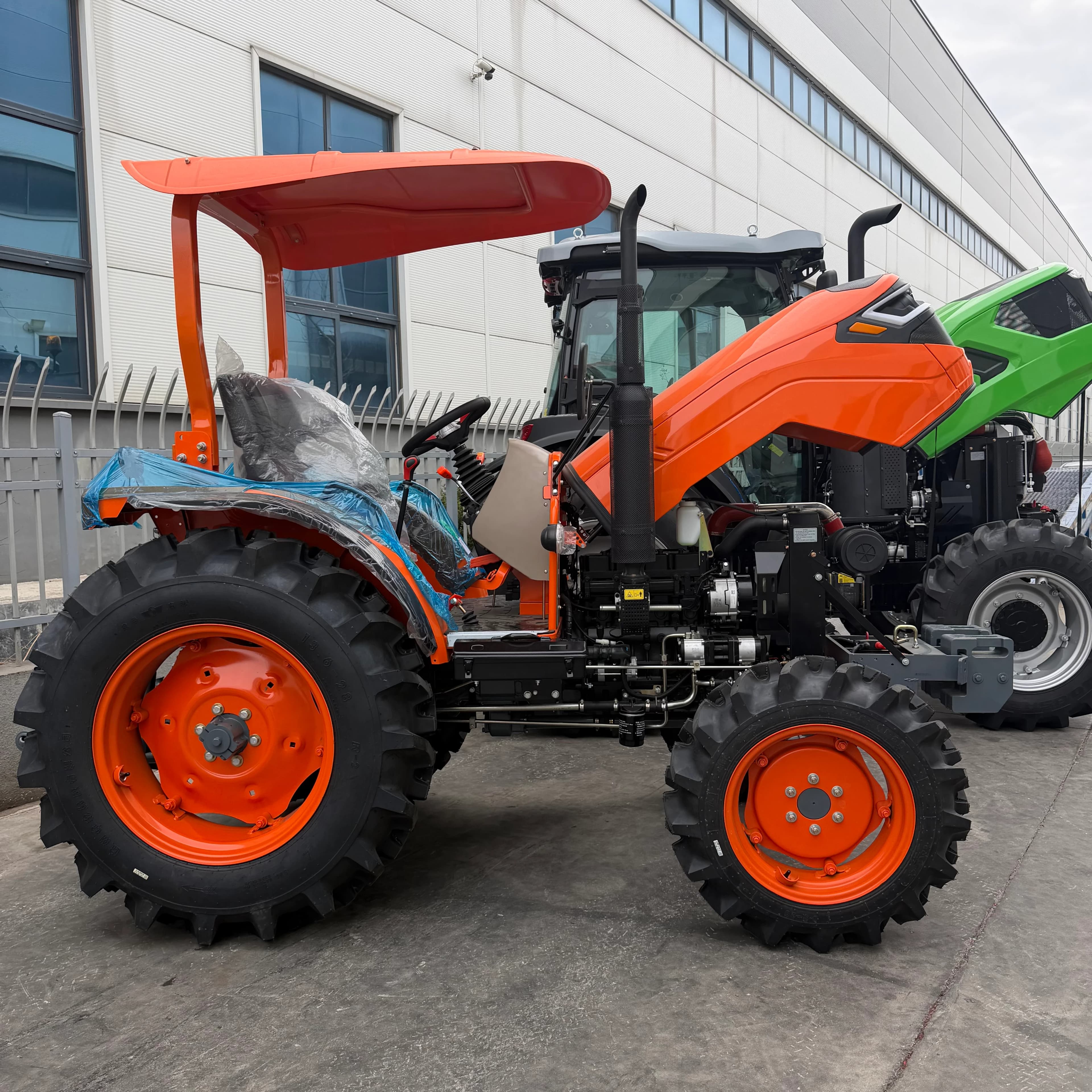 TE254 Tractor image