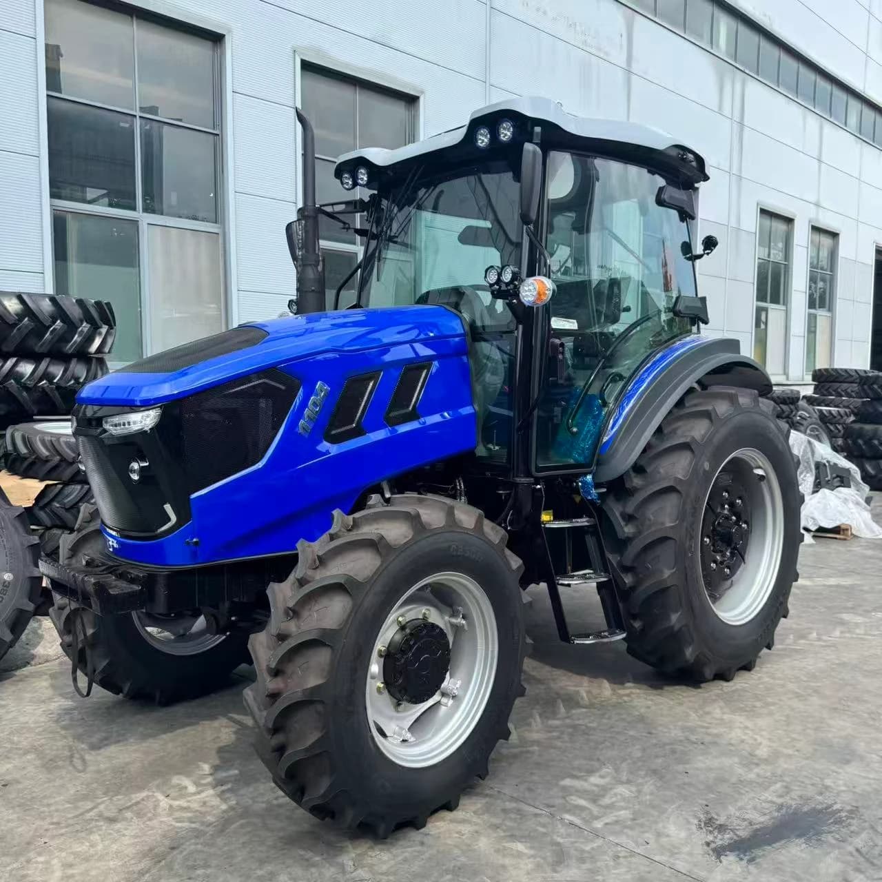 TD 1104 Tractor Imaeg