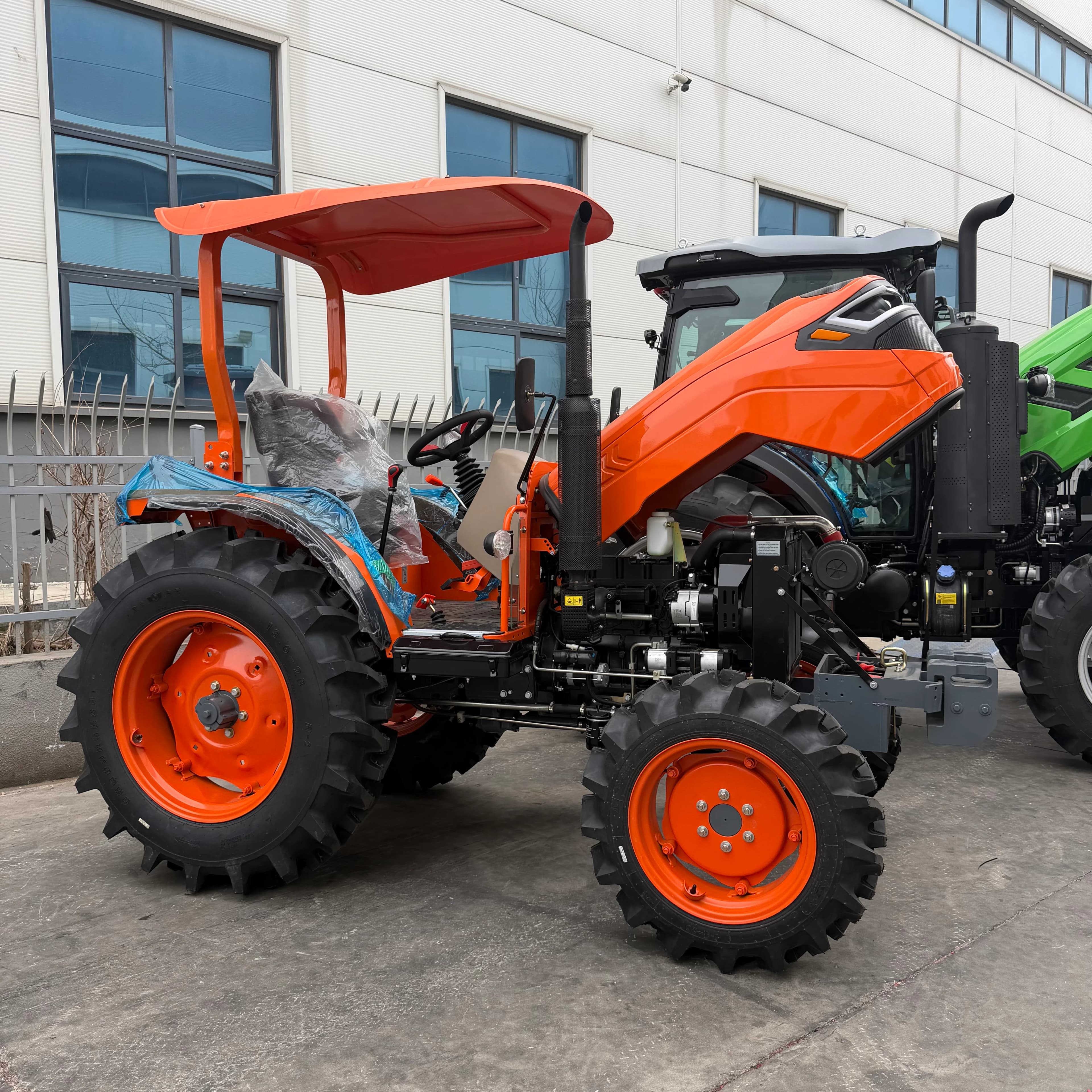 TE254 Tractor image