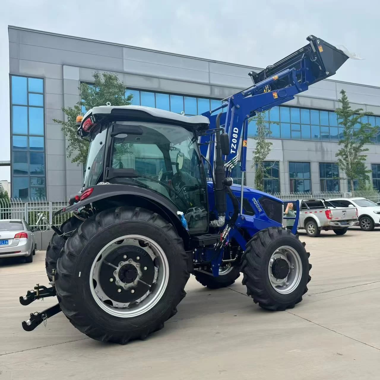 TD 1004 Tractor image