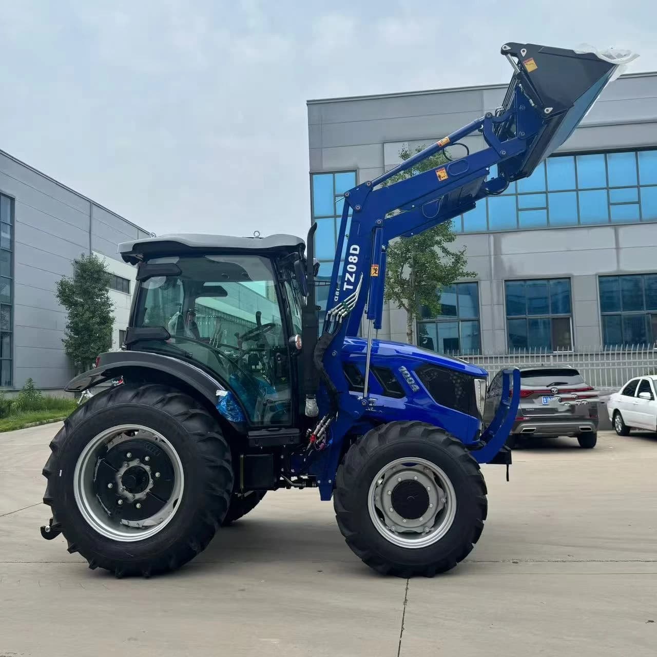 TD 1004 Tractor image