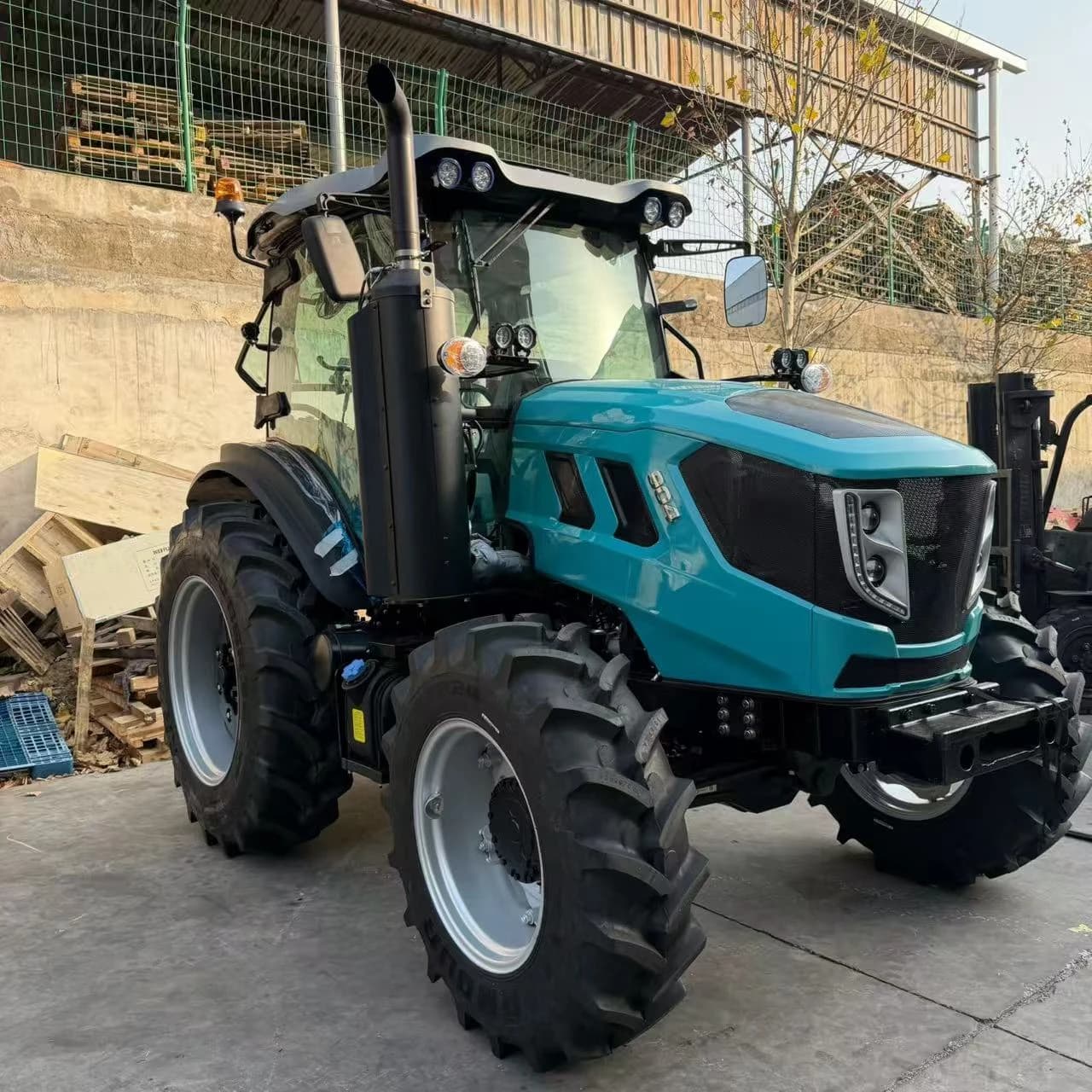 TD 954 Tractor image